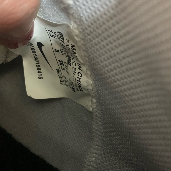 Nike Blazer Mid 77’s - Picture 7 of 10